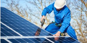 Installation Maintenance Panneaux Solaires Photovoltaïques à Epeugney